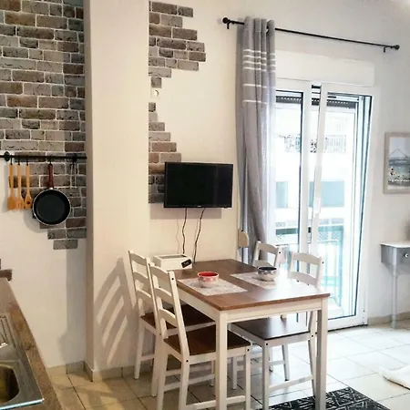 Apartment As Acropolis
